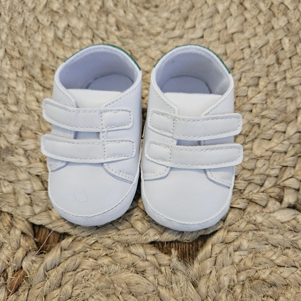 Stylish Kids Shoes Set - White and Brown 3 Pair Size 2 Infant (11)